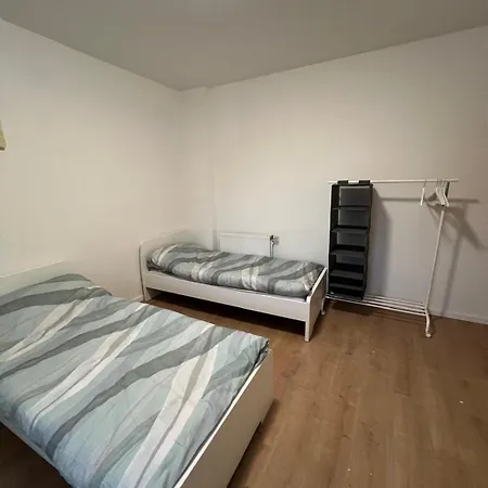 Monteurwohnung 9p Zentral بيت ضيافة 3*