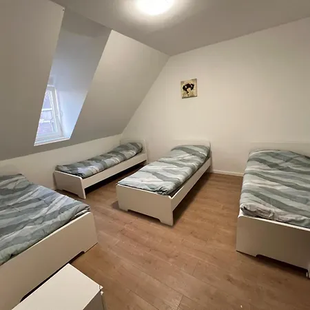 بيت ضيافة Monteurwohnung 9p Zentral